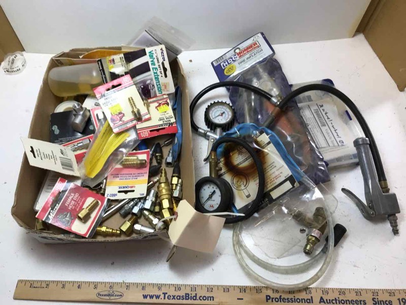 lot 824 image: Pneumatic Fittings, Air Chucks, Tire Gauge
