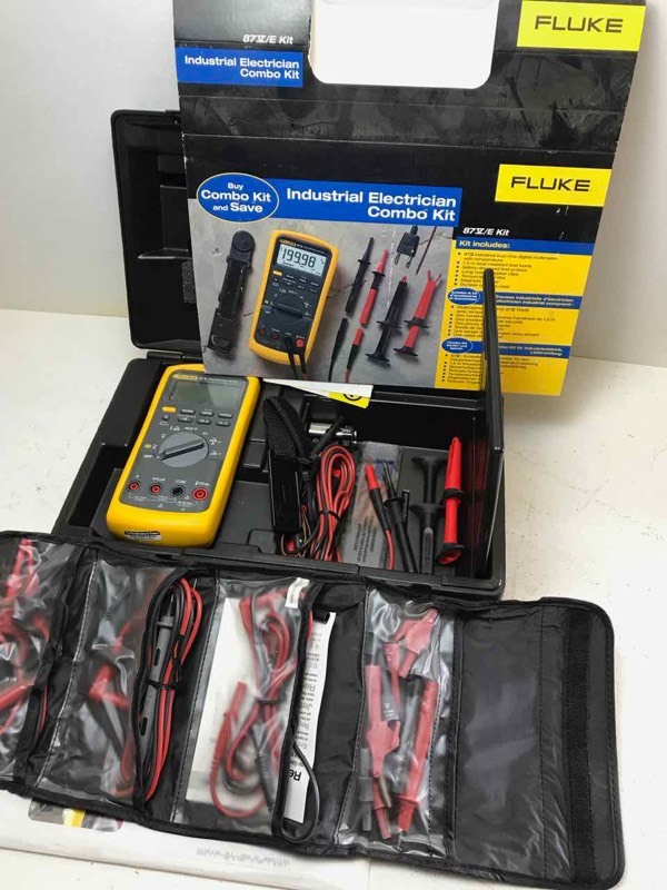 lot 840 image: Fluke Model 87 V True RMS Multimeter with probes and case