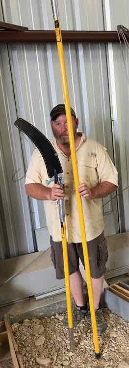 lot 845 image: Sherrill Fiberglass Pole Saw (yellow)