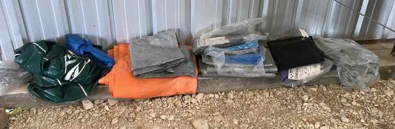lot 861 image: Dozen assorted tarps
