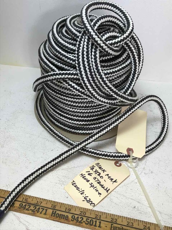 lot 879 image: Rope Black Max, 12 in, 16 strand, 6200# Tinsel, 120 ft (Blackwhite)