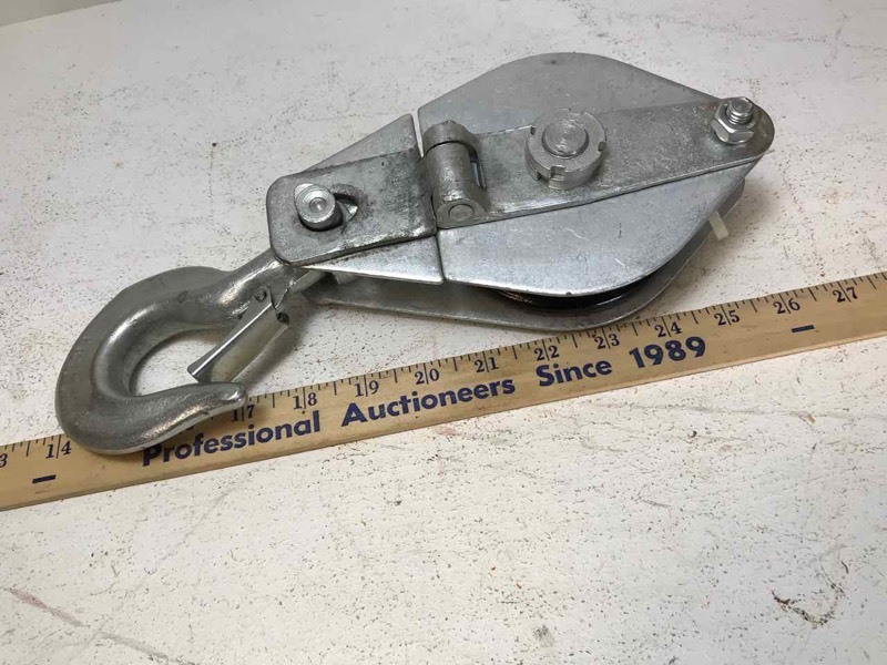 lot 907 image: Large Galvanized Snatch Block