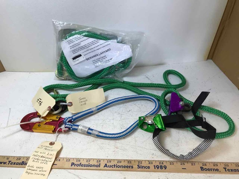 lot 922 image: Safety lanyards, (3)