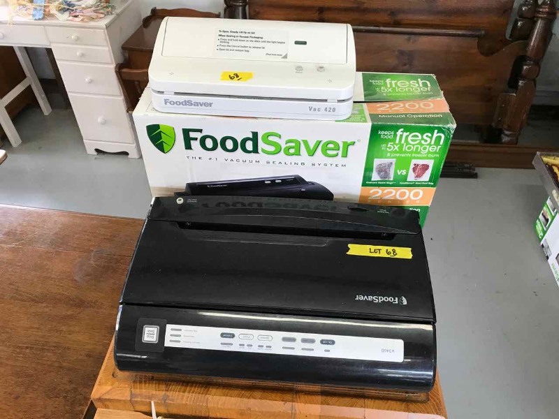 lot 68 image: (2) Food Savers (V3460 & Vac 420)