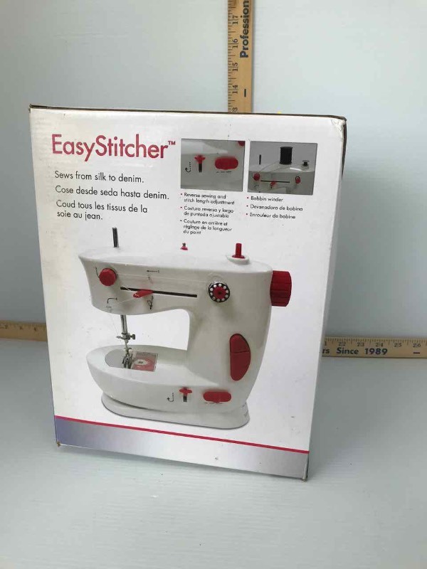 lot 72 image: Easy Stitcher D25001