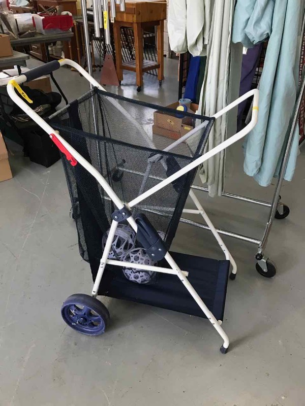 lot 92 image: Rio Beach & Backyard Cart