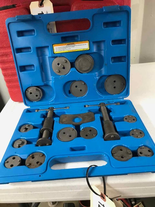 lot 122 image: Pittsburgh Professional Brake Pad & Caliper Service Kit
