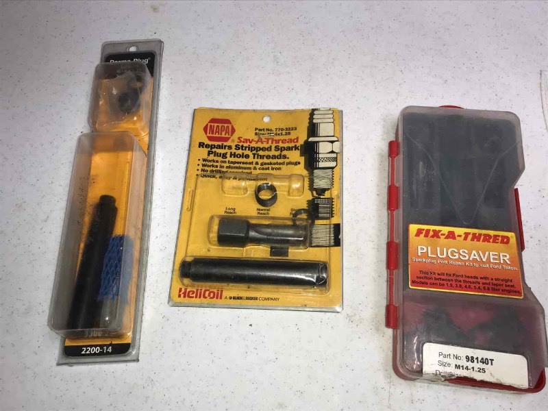 lot 150 image: Spark Plug Repair Kits