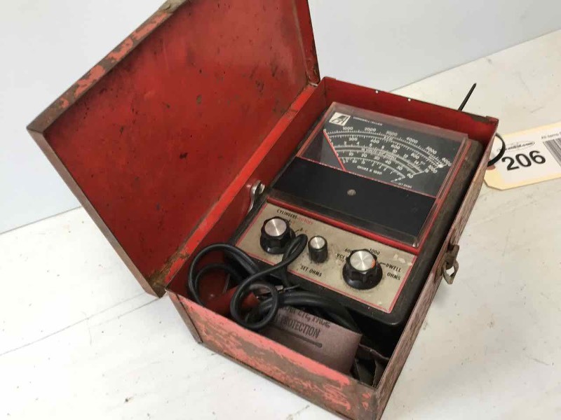 lot 206 image: MAC Tools  FX-915 Tach-Dwell Volt Ohm Meter