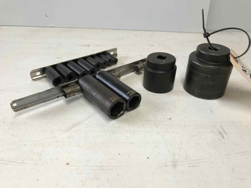 lot 216 image: Snap-On IMM460 46, Snap-On IM460 1-716, Matco 18-21mm Deep Impact Socket, 8pc. Set #1-#8 Made in USA
