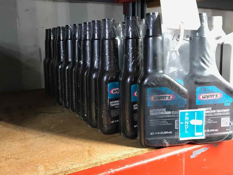 lot 241 image: (13 Bottles) Wynns Automatic Trans Treatment & Cleaner