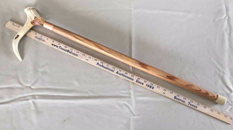 lot 63 image: Walking Cane an Original Ric Smith 10711, Hye Cotton Gin