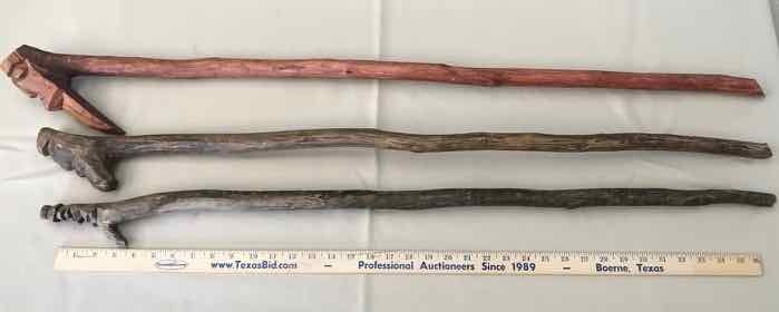 lot 78 image: Walking Cane Carved Wood, Bearded Man