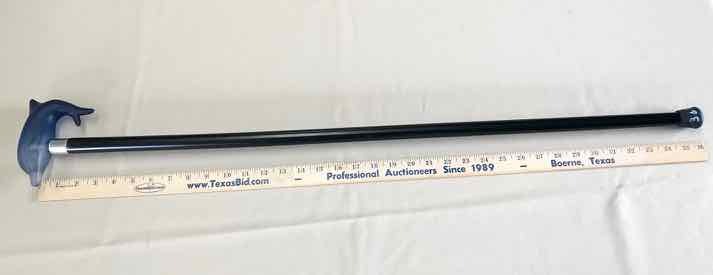 lot 104 image: Cane Dolphin Shaped Handle