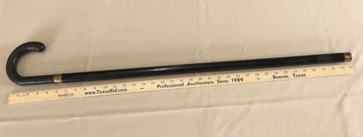 lot 146 image: Multi-Flask Cane Black, (holds 4 corked flasks)