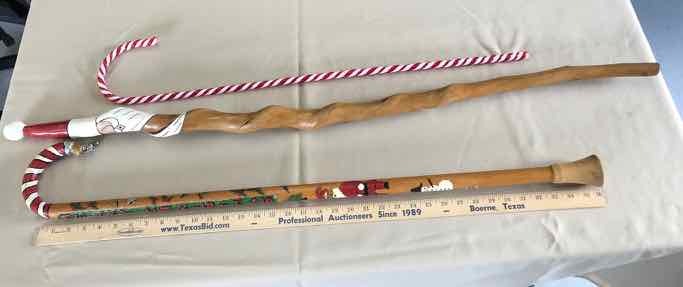 lot 190 image: (3) Canes Christmas
