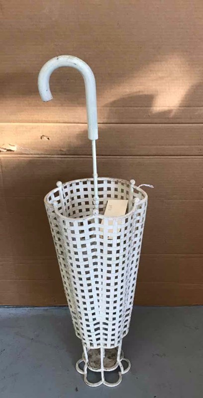 lot 268 image: Umbrella Shaped UmbrellaCane Stand