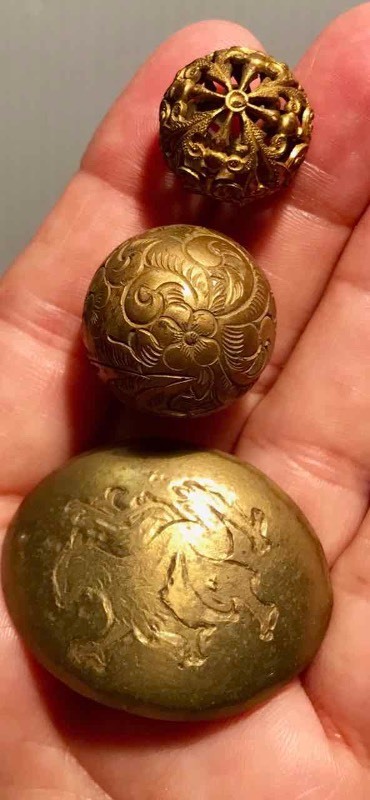 lot 321 image: (3) Hat Pins Metal