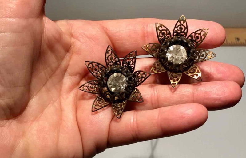 lot 334 image: (2) Hat Pins Matching Filigree Flower with Single Rhinestone Center