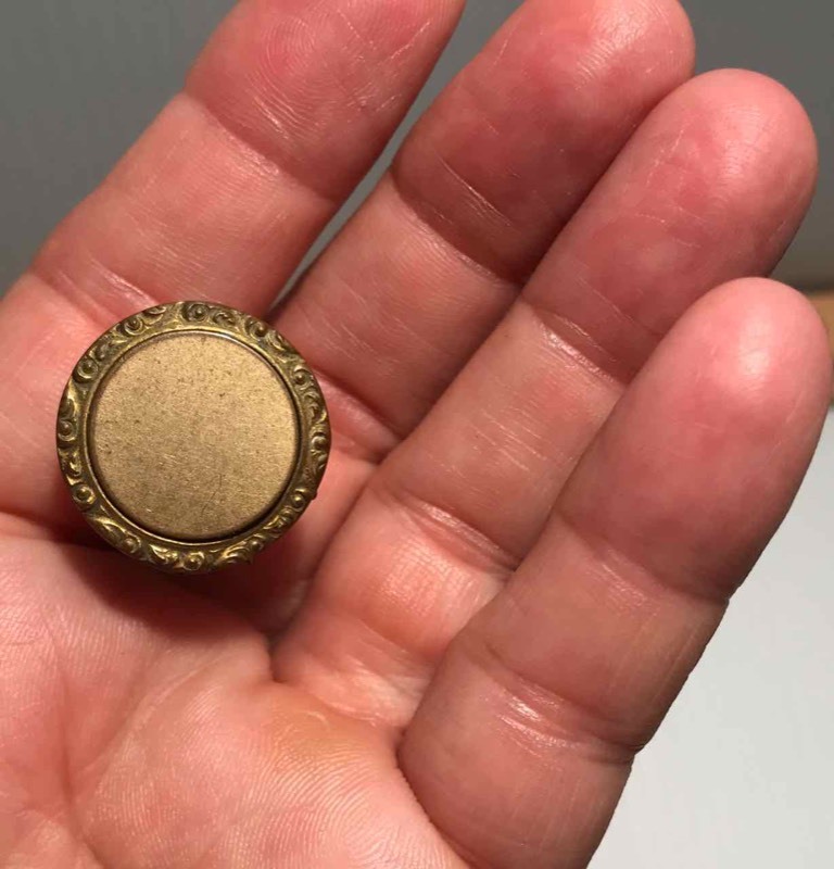 lot 343 image: Hat Pin Early, For Monogram (blank)