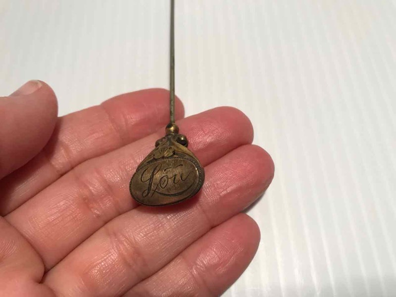 lot 357 image: Hat Pin Lou, Early, W&R