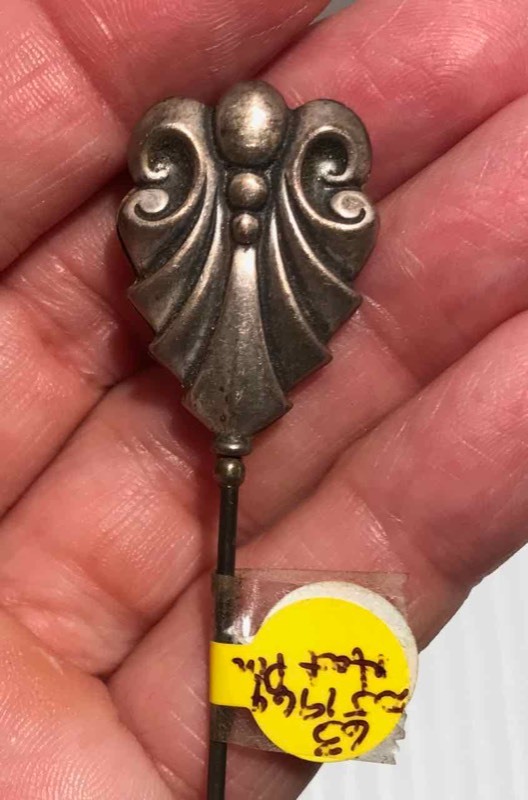 lot 362 image: Hat Pin Silver in Color, Double Sided