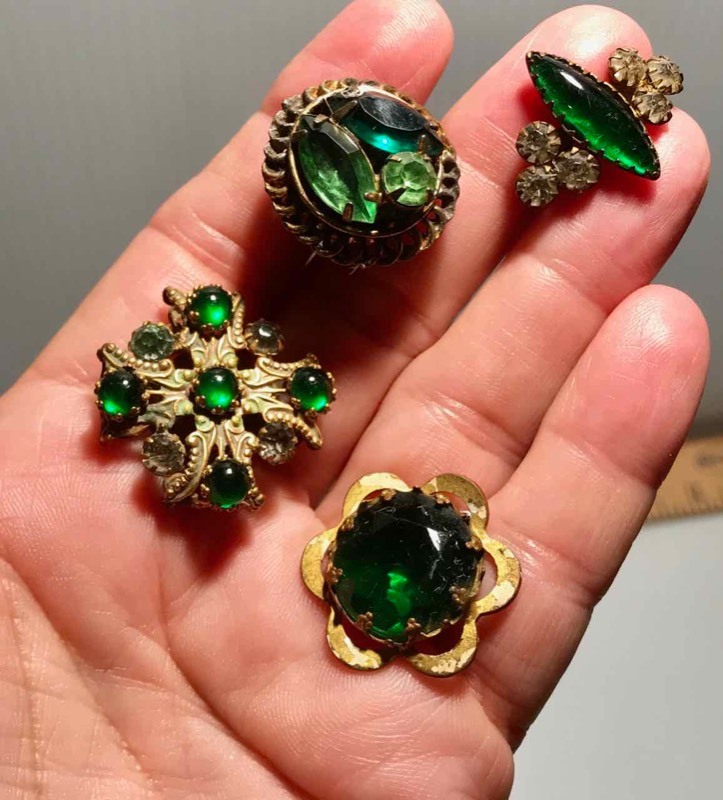 lot 386 image: (4) Hat Pins Greens, StonesRhinestones