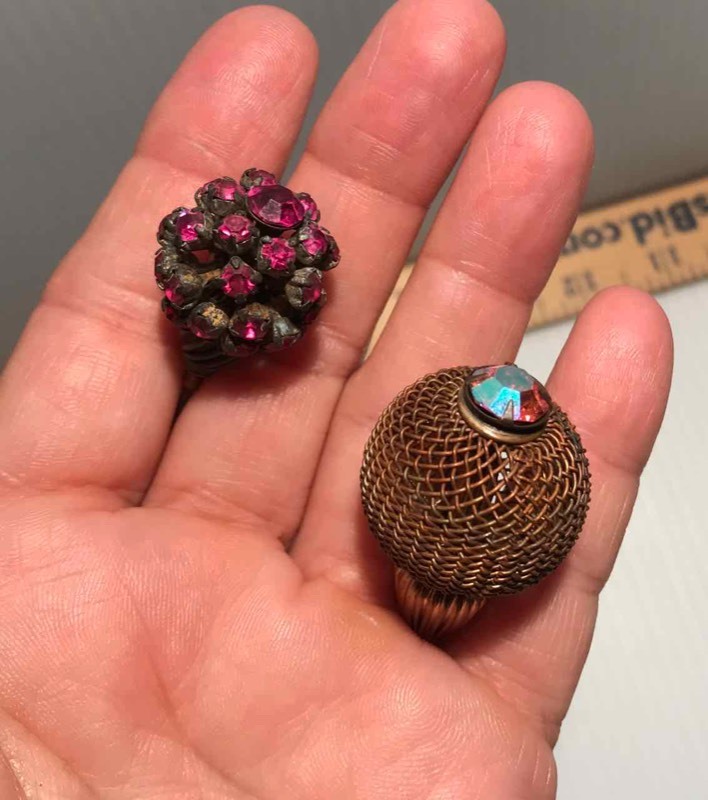 lot 390 image: (2) Hat Pins Pink Stones