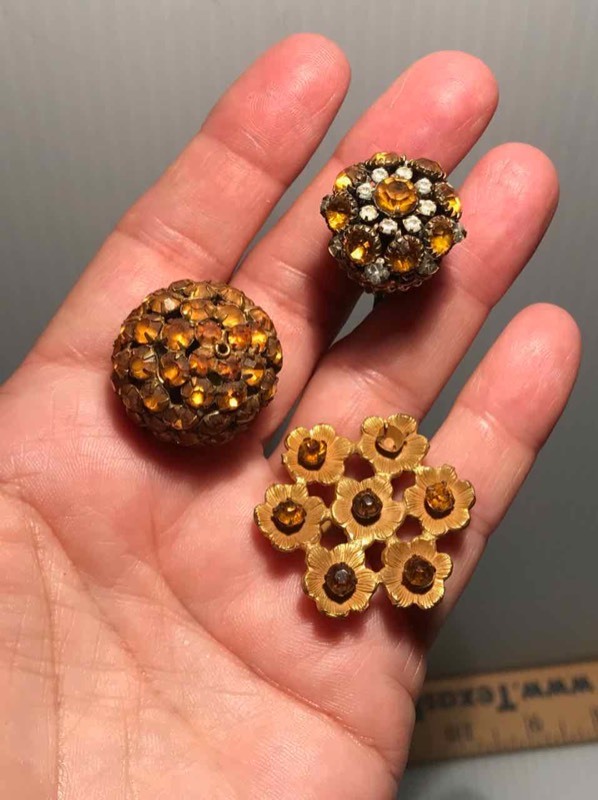 lot 391 image: (3) Hat Pins  GoldAmber Colored Rhinestones