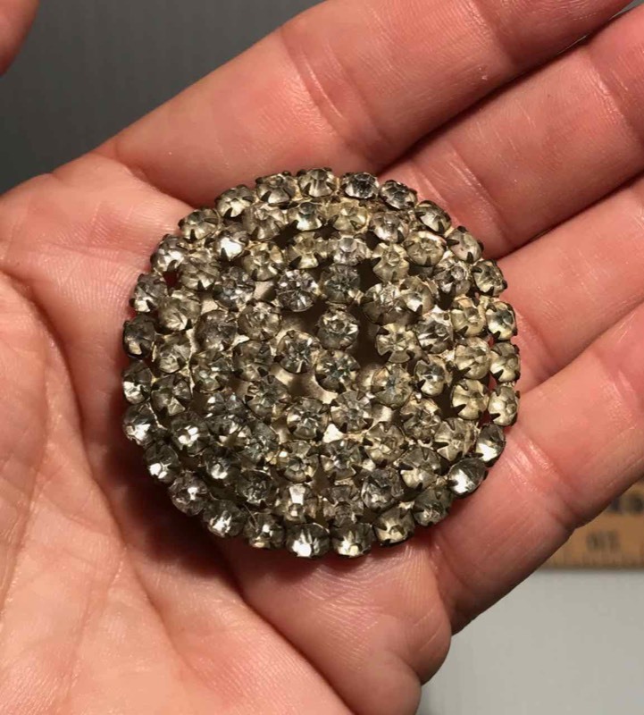 lot 397 image: Hat Pin Rhinestones, Round , Early