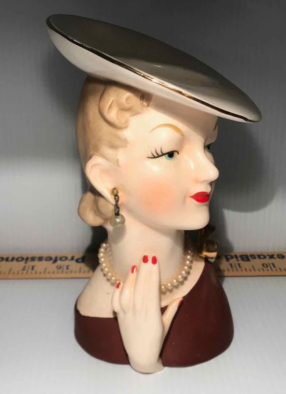 lot 421 image: Vintage Art Pottery Head Vase Napco 1956, Hat & Earrings