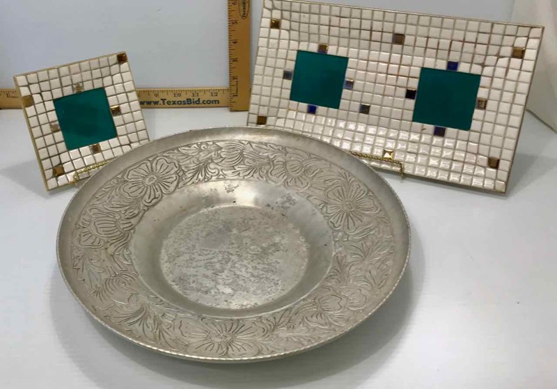 lot 557 image: Mid-Century George Briard Mosaic Tile Trays & Everlast Aluminum Tray