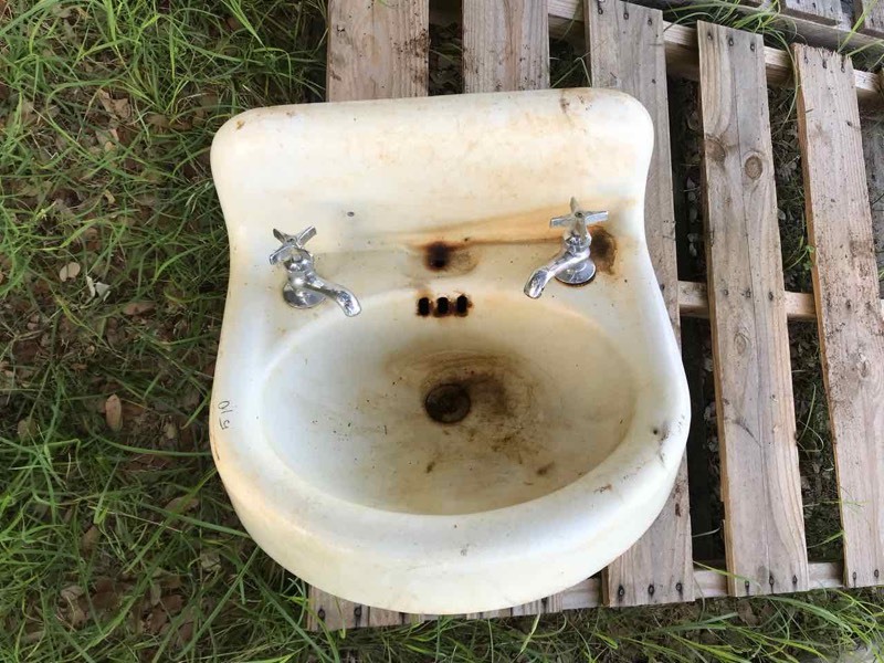 lot 510 image: AntiqueVintage Sink, Cast Iron Enamel