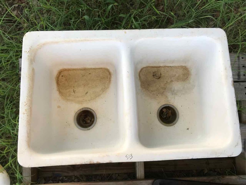 lot 513 image: AntiqueVintage Sink, Cast Iron Enamel Double