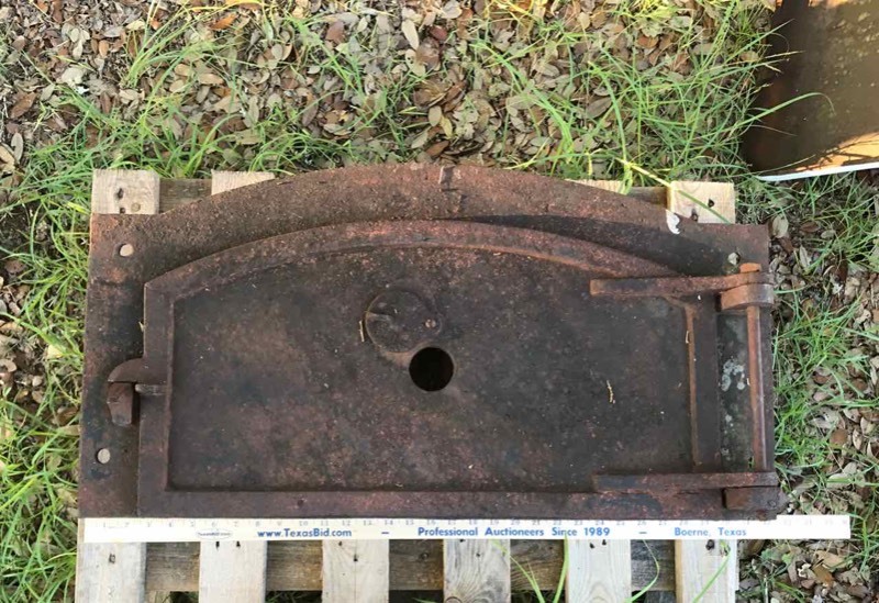 lot 520 image: Antique Cast Iron Furnace Door (apprx. 30 inches)