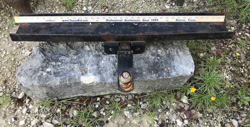 lot 532 image: Tow Bar