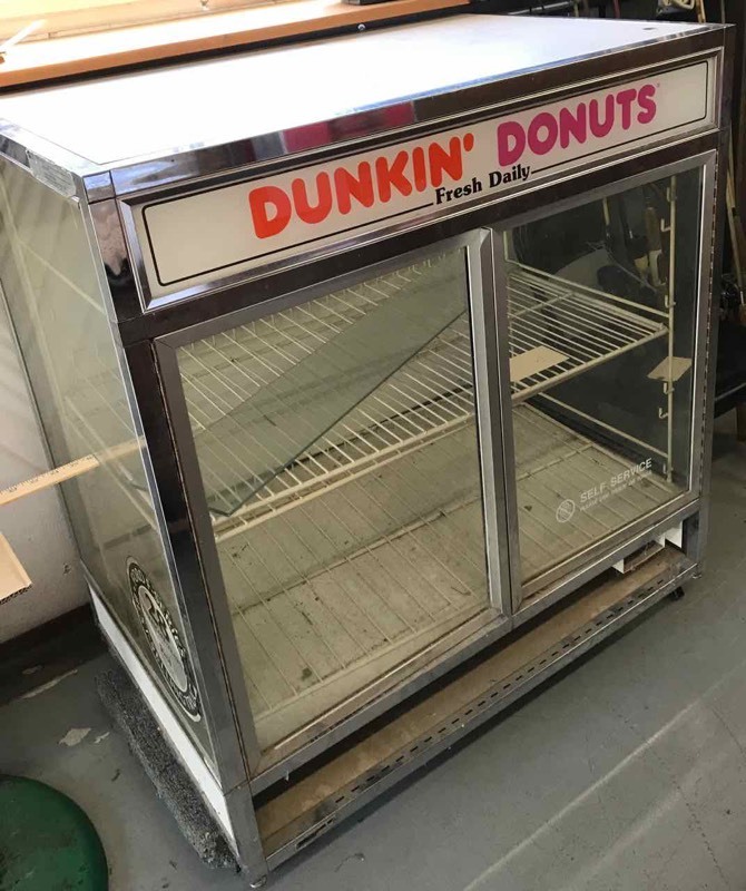 lot 617 image: Displayer Dunkin Donuts