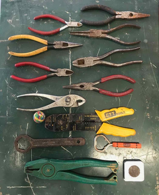 lot 649 image: Pliers, Snips, Etc.