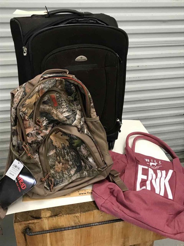 lot 659 image: Suitcase, Day Pack, Canvas Bag