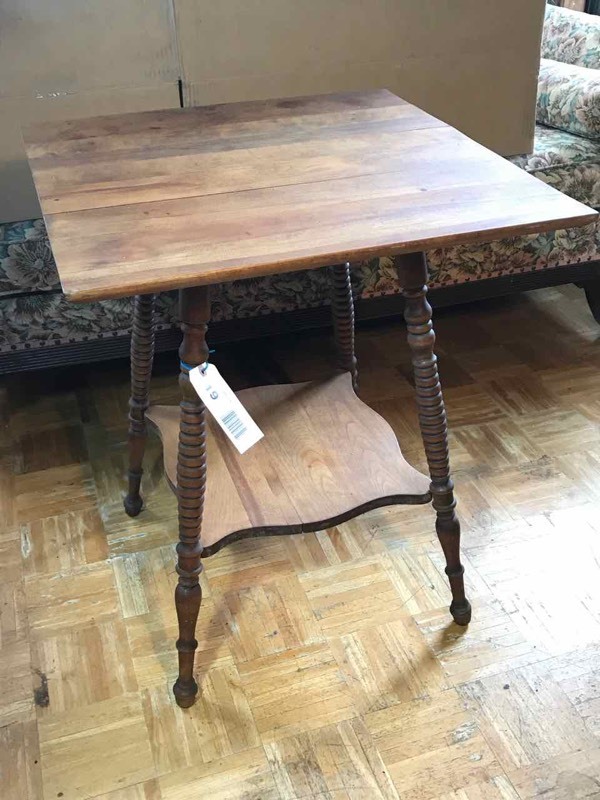 lot 19 image: Living Room Antique Oak Parlor Table
