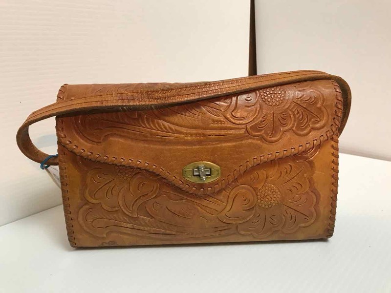 lot 91 image: Bedroom 1  Vintage Tooled Leather Purse