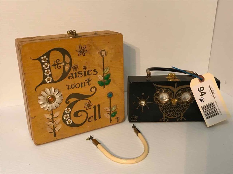 lot 94 image: Bedroom 1 (2) Vintage Enid Collins Bags