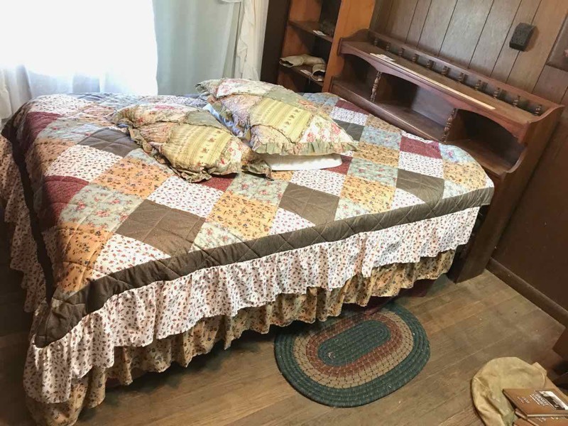 lot 96 image: Bedroom 1 Maple Headboard (56 in)