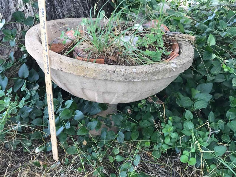 lot 155 image: Yard Large Concrete Planter