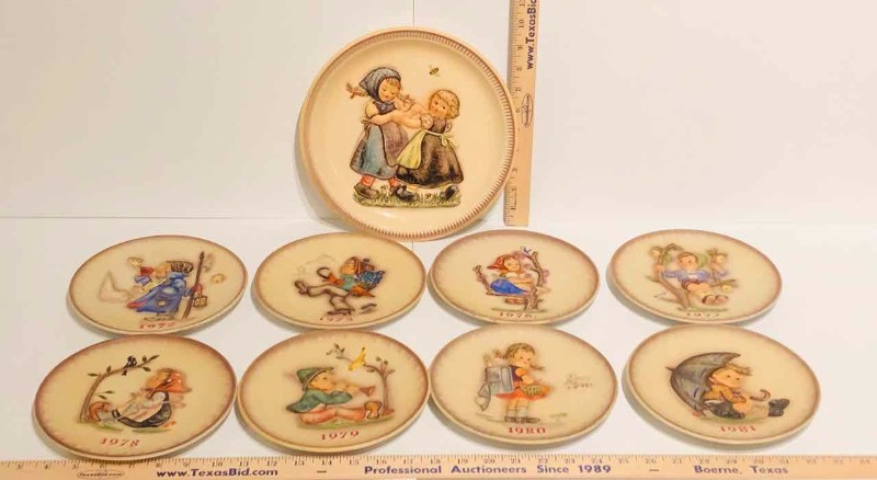 lot 11 image: (9) Hummel Collector Plates (LR)