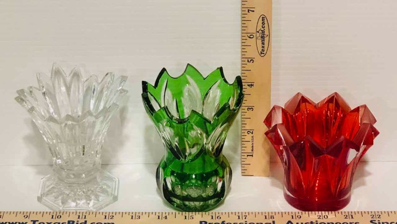 lot 31 image: (3) CrystalGlass Candle Holders (LR)