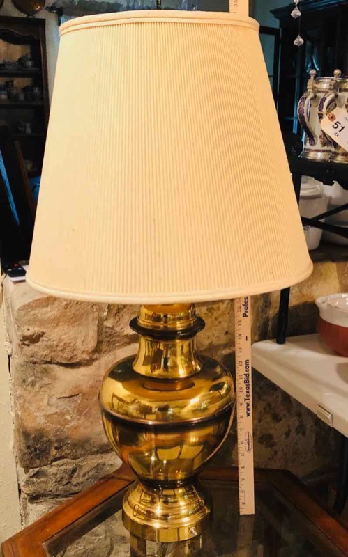 lot 70 image: Brass Table Lamp (LR)