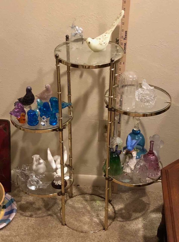 lot 79 image: Bird Figurine Collection with Vintage Multi-Level Display Stand (LR)