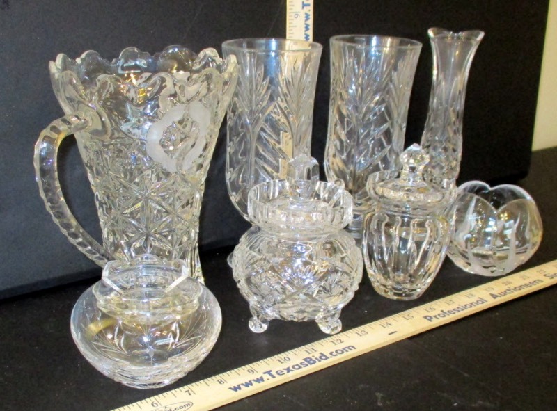 lot 84 image: (8) GlassCrystal  Marmalade Jars, Glasses, Pitcher, Bud Vase (B2)