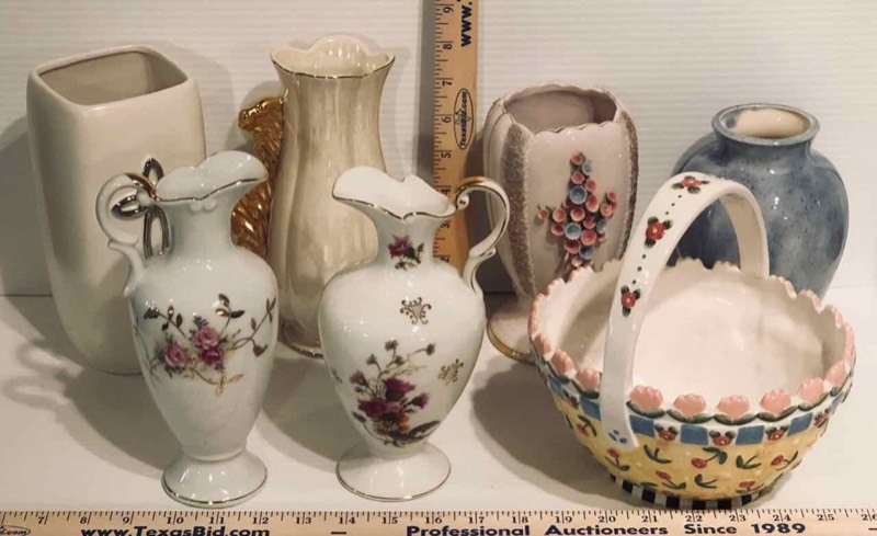 lot 93 image: PorcelainChinaPottery Vases, Baskets, Ewers (LR)